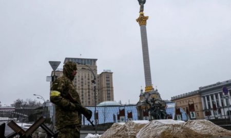 Можливий новий наступ російської армії на Київ - чи збираються виїжджати посольства розповів Кулеба