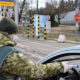 В Україні заборонили виїзд чиновників за кордон, але є винятки – перелік
