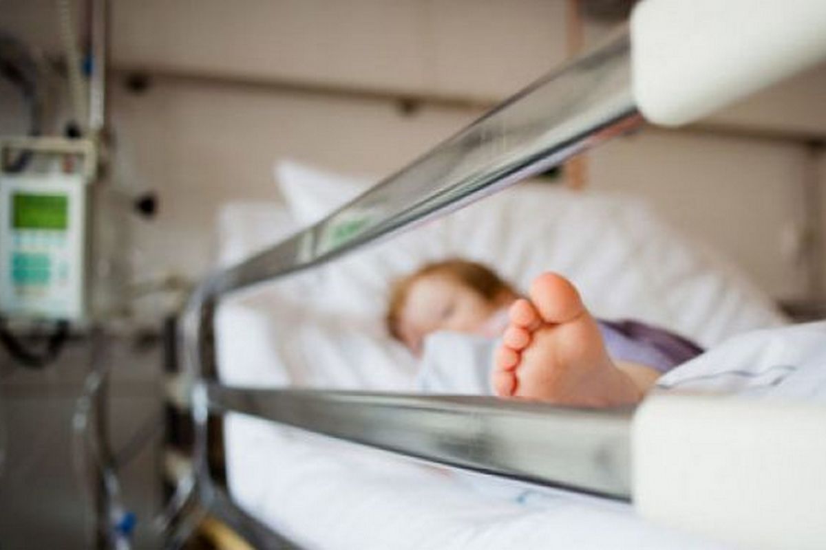 Легені дитини були забиті арахісом – лікарі у Львові дивом врятували малюка