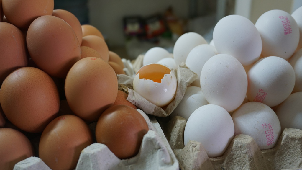 Майже золоті - чи подешевшають яйця в Україні