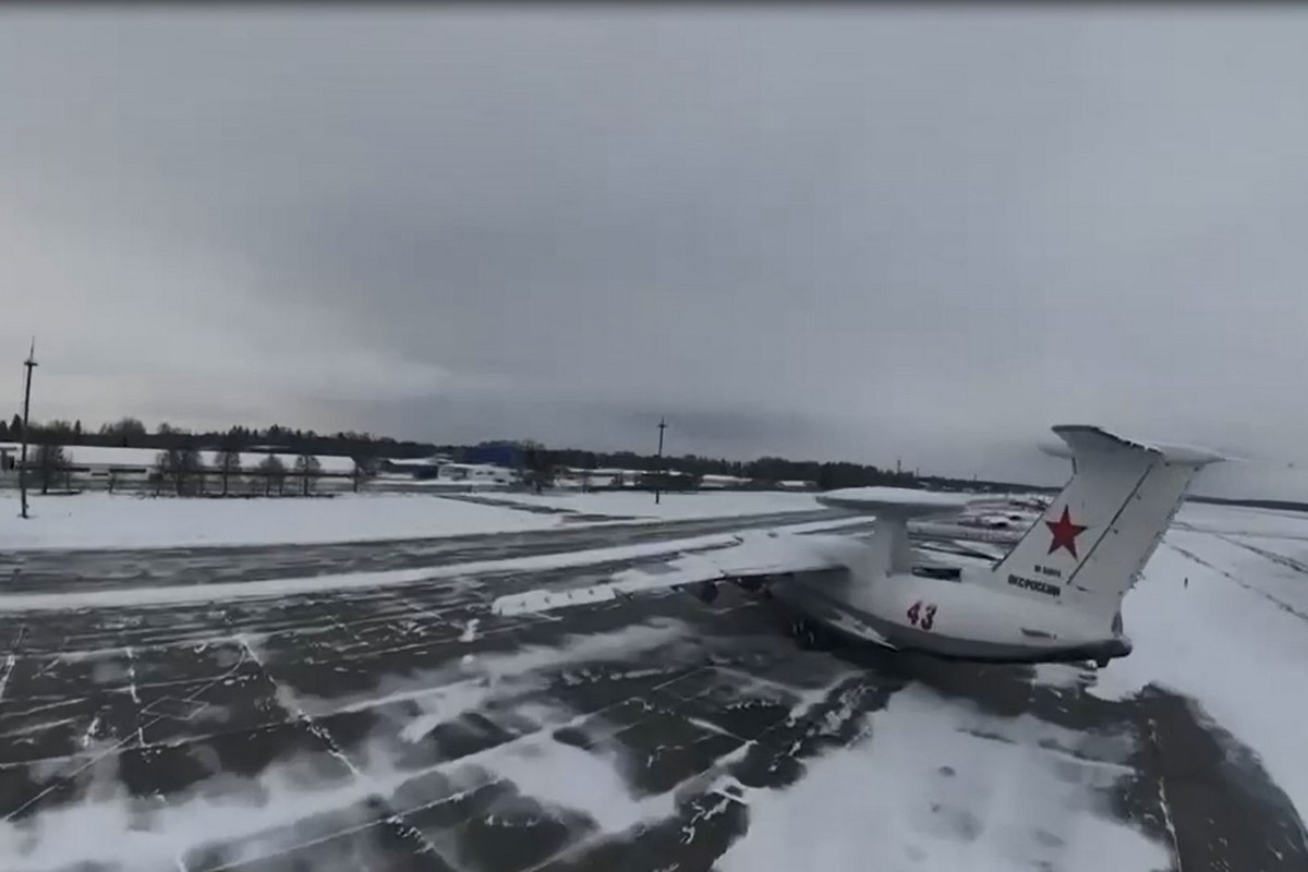 Нове унікальне відео з аеродрому Мачулищі, де бойовий дрон підірвав російський літак