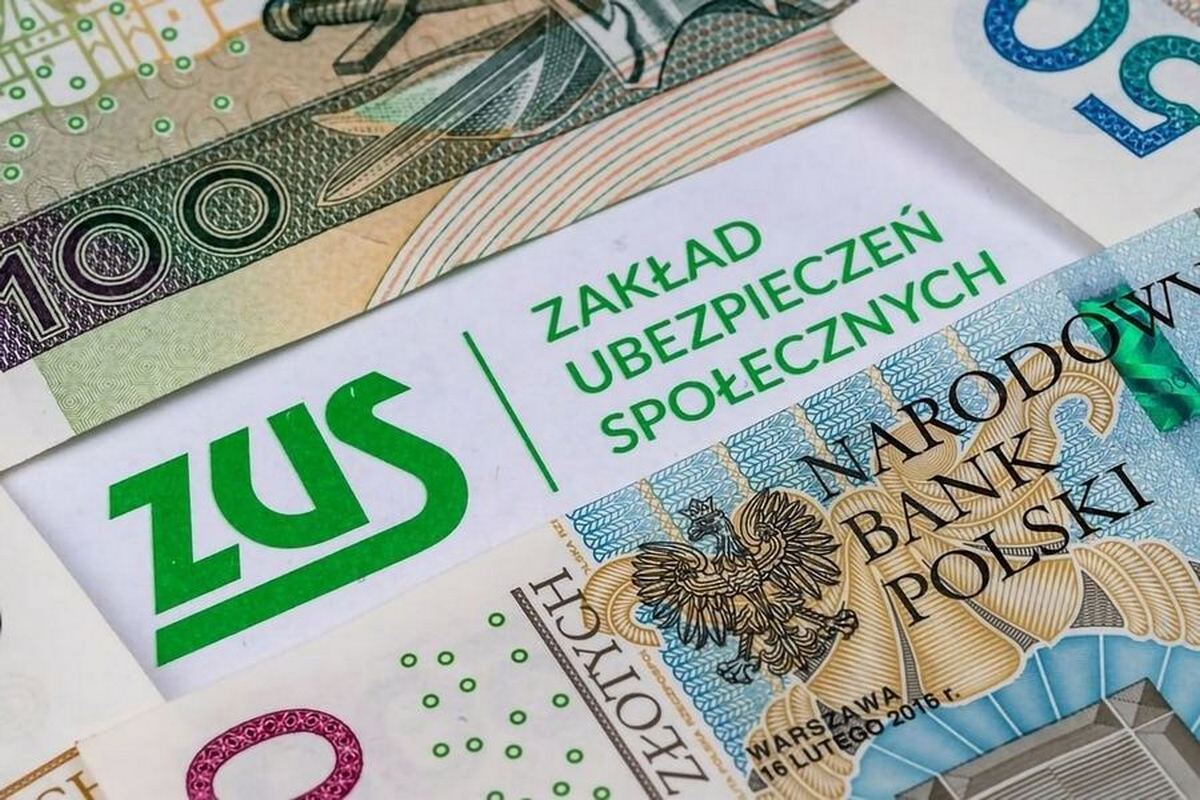 Від українців у Польщі вимагають повернути фінансову допомогу – що відомо