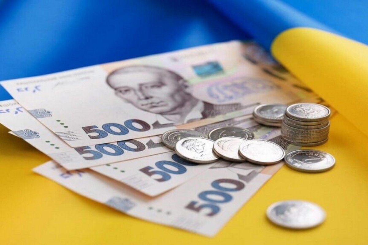 В Україні планують підняти мінімальну зарплату - названі дати та суми