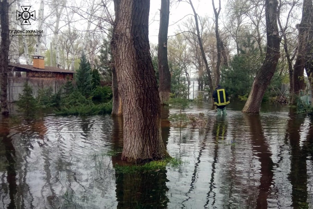 Україну охопили масштабні паводки - які області постраждали найбільше (фото)