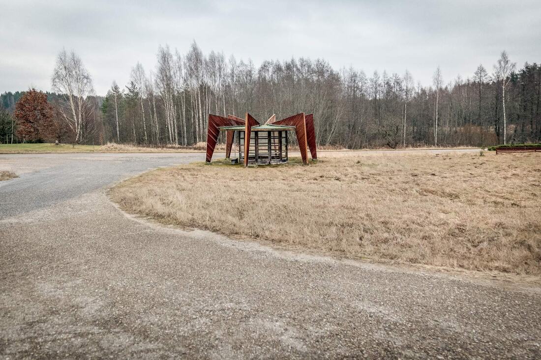 Автобусні зупинки колишнього СРСР в об’єктиві німецького фотографа (фото)