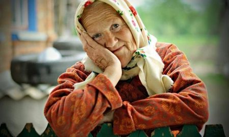 «Миску тобі вареників натощак!» - українці згадали, як лаялися їх бабусі і дідусі, коли були сердиті