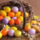 Як красиво пофарбувати яйця до Великодня за допомогою підручних засобів