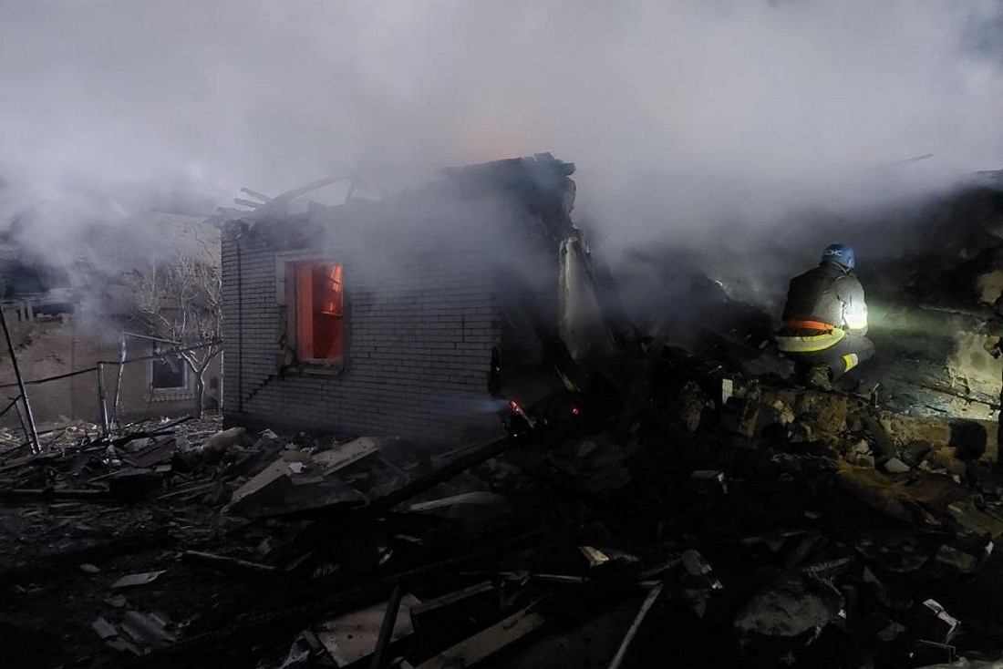 У Запоріжжі ракета зруйнувала будинок: загинули 11-річна дівчинка і її батько (фото, відео)