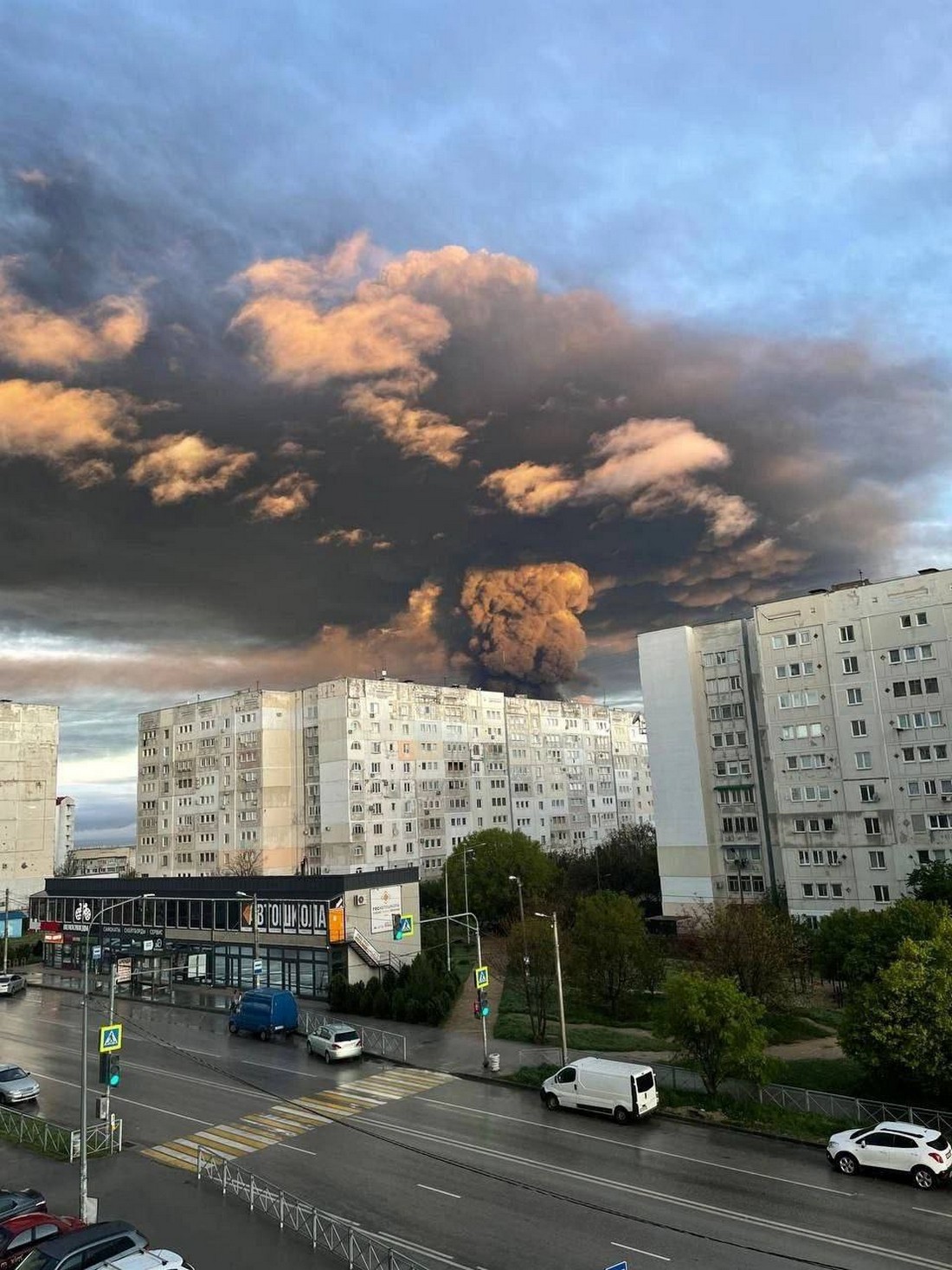 В Севастополі палає 29 квітня – перші подробиці, фото, відео