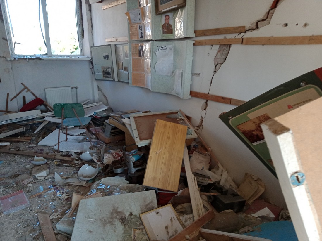 Боляче дивитись: на Запоріжжі окупанти зруйнували музей, експонати якого збирали 30 років