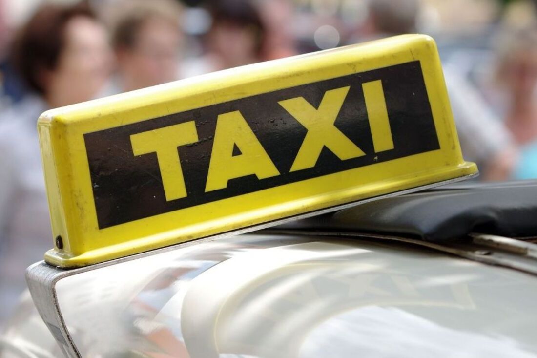 Таксист у Києві