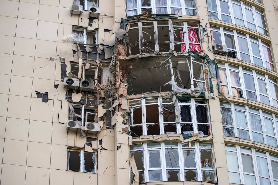 Ось що залишилось від квартири у Києві після атаки дронів: як вдалося вижити мешканцям