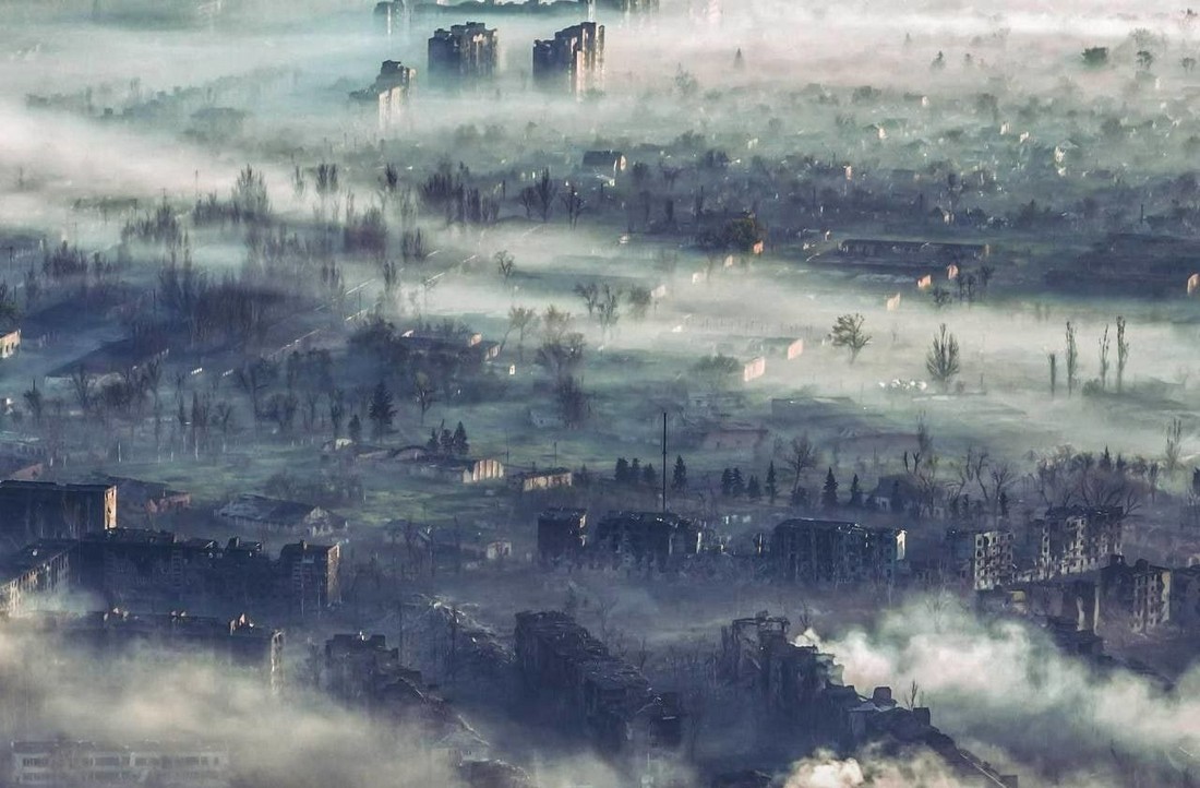 «Це не ранковий туман» - ось як виглядає сьогодні Бахмут, моторошні фото