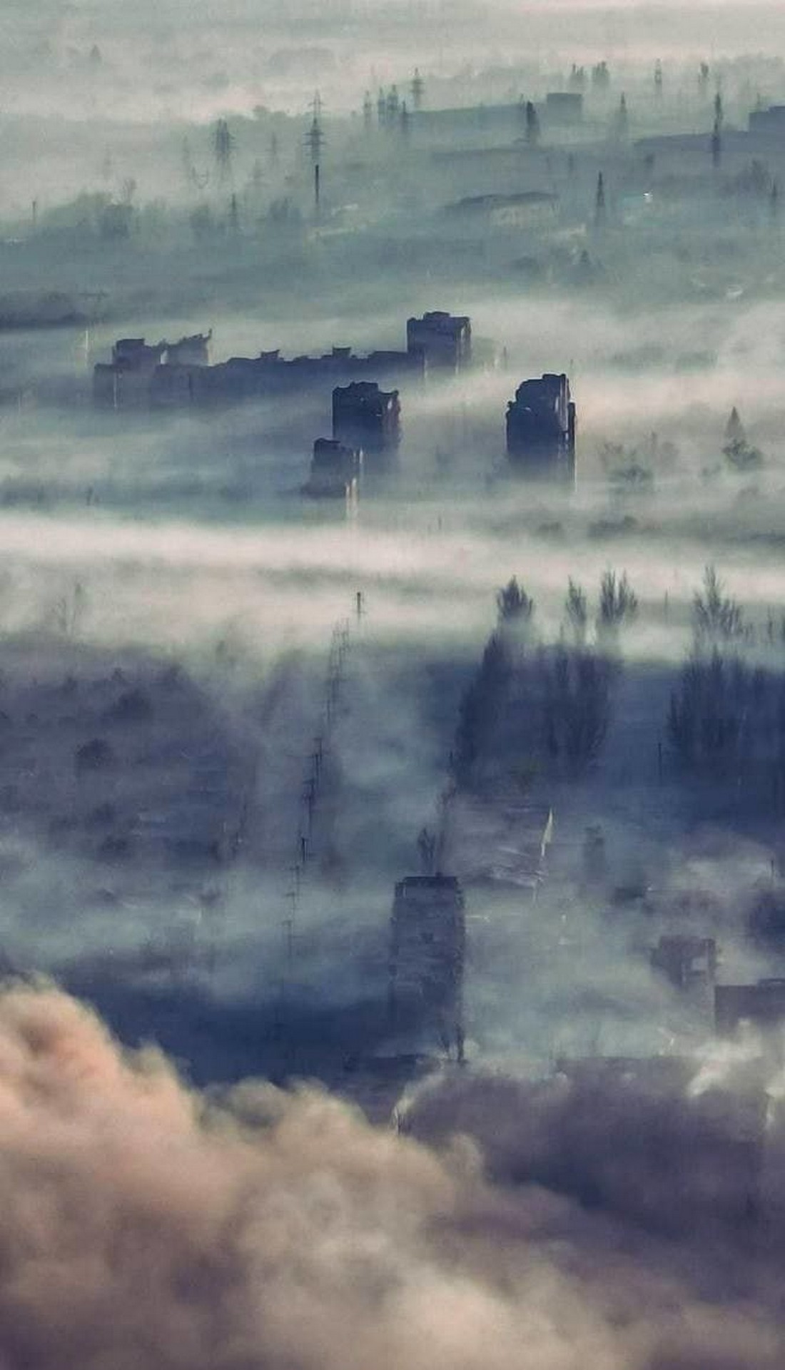 «Це не ранковий туман» - ось як виглядає сьогодні Бахмут, моторошні фото