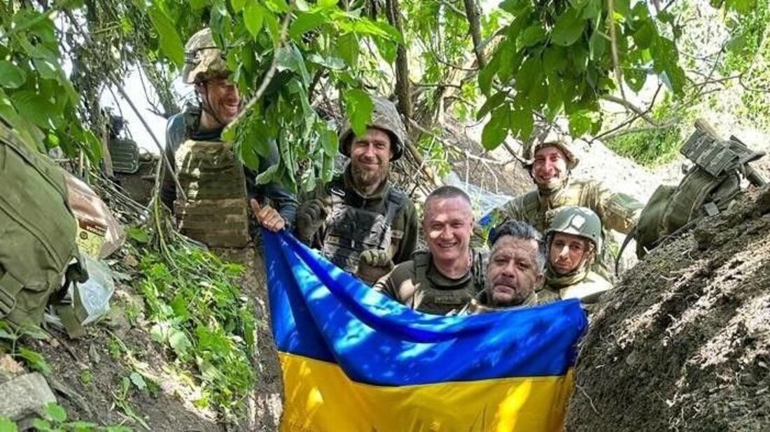 Вранці 12 червня бійці Запорізької бригади ТрО повідомили про звільнення села Новодарівка