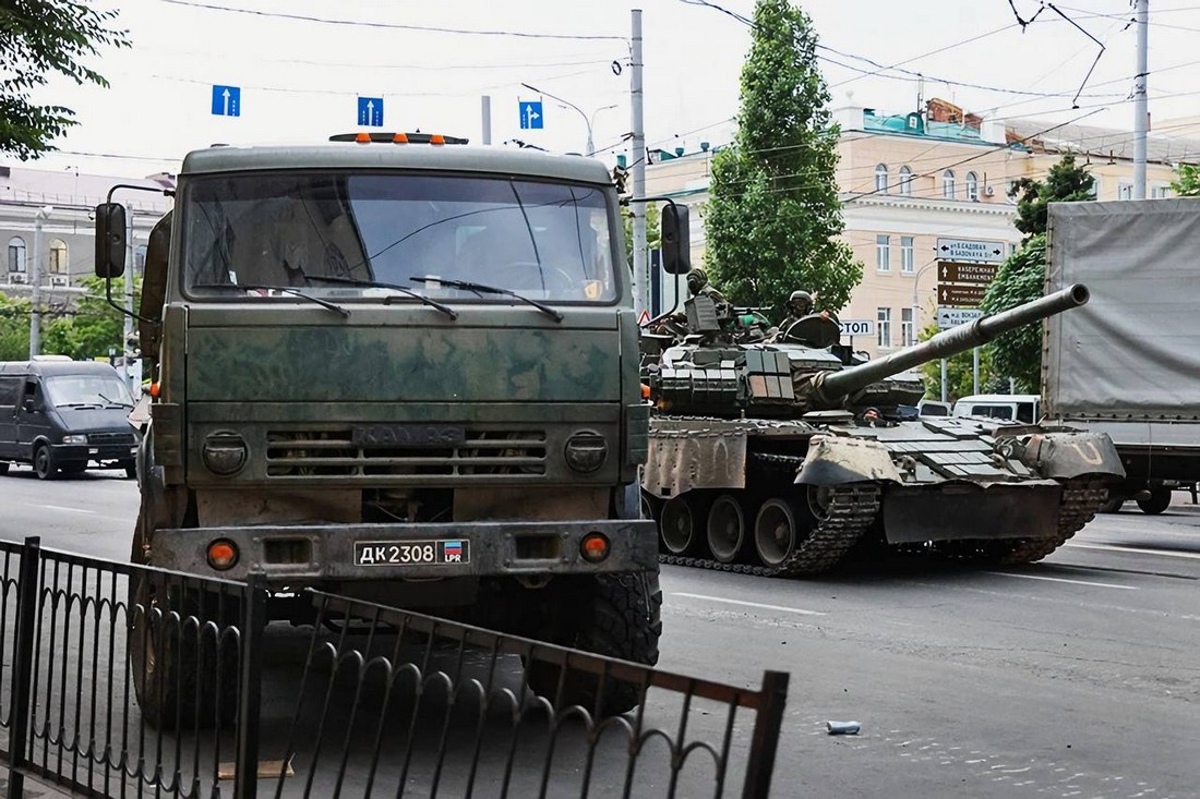 Вагнер іде на Москву, і вже "взяв Ростов" – все що відомо про заколот у рф (фото, відео)