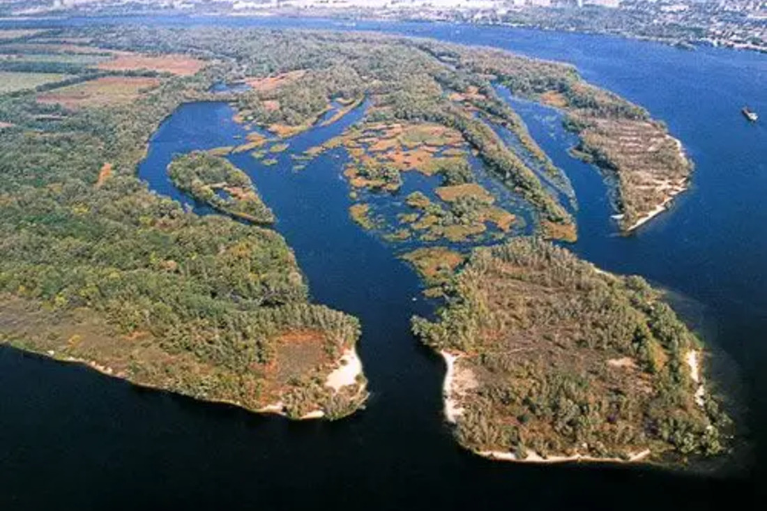 спуск Каховського водосховища призвів до екологічної катастрофи на Хортиці