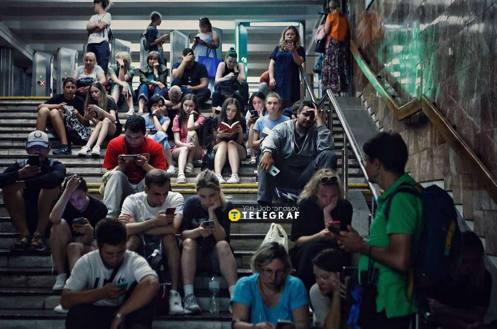 Київське метро під час тривоги – зворушливі фото