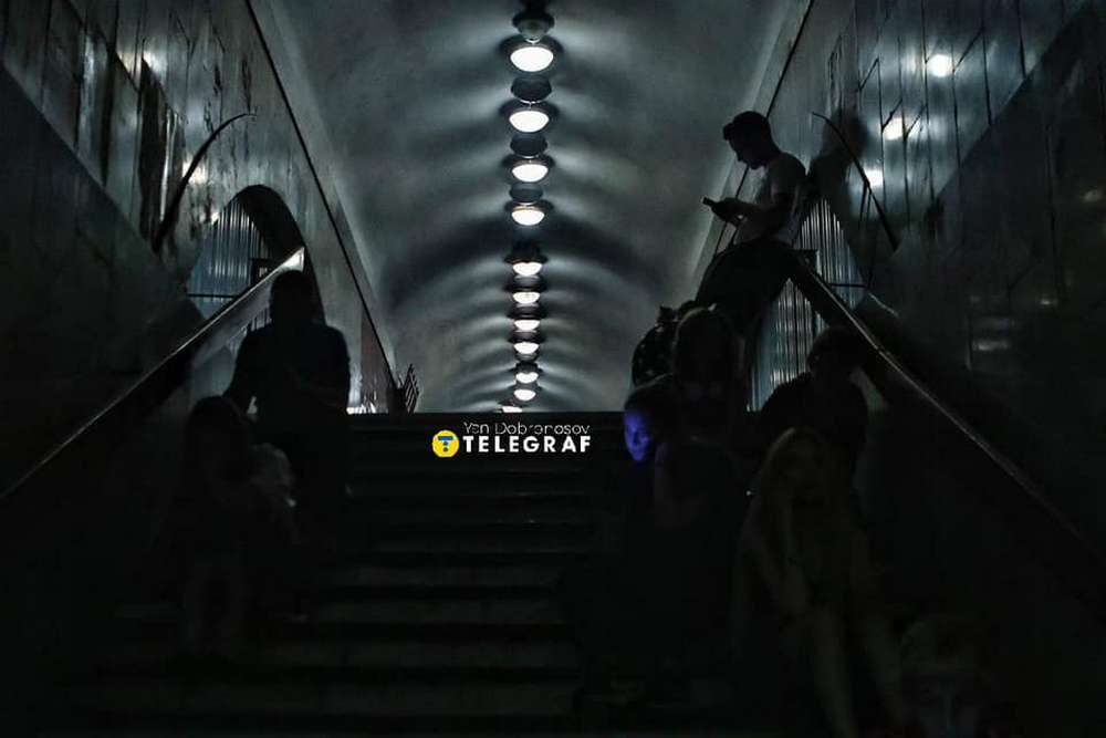 Київське метро під час тривоги – зворушливі фото