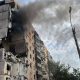 Окупанти атакували Кривий Ріг двома ракетами – влучили в житловий будинок, є жертви (фото, відео)