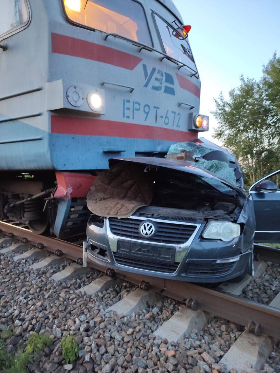 У Чернігівській області автівка потрапила під потяг – троє загиблих