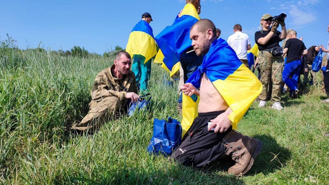 Cьогодні з неволі повернулися додому 47 українців – серед них двоє дітей (фото, відео)