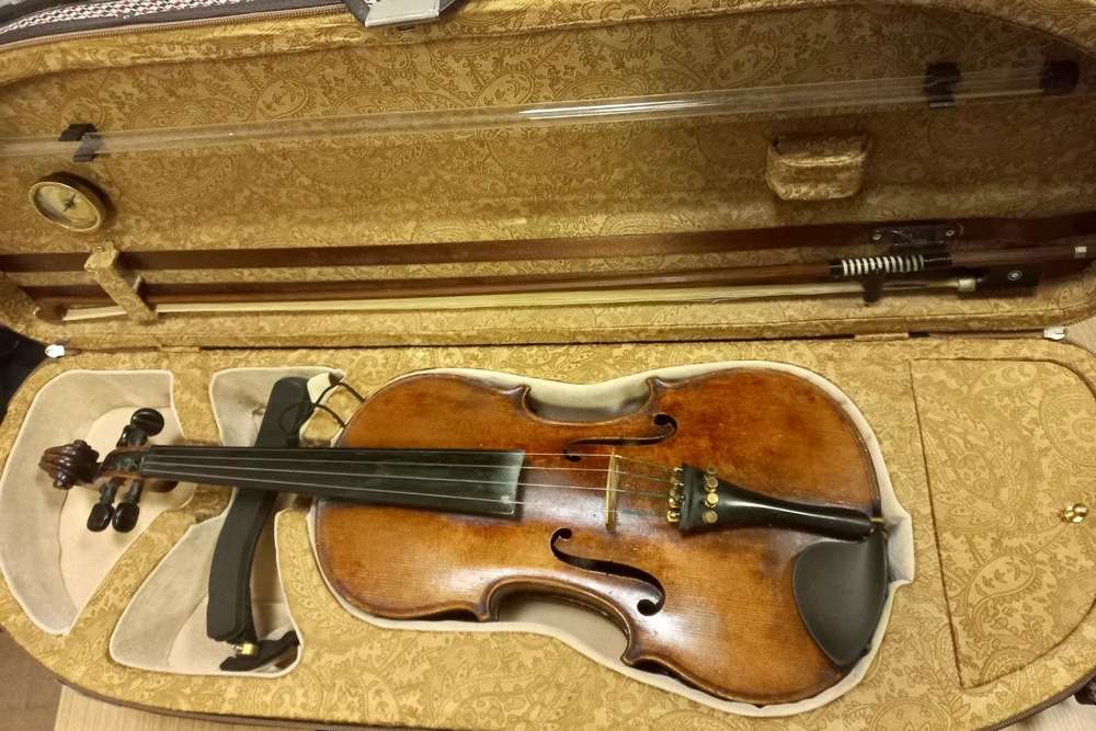 Скрипку Страдіварі намагалися незаконно вивезти з України. Її знайшли в рейсовому автобусі