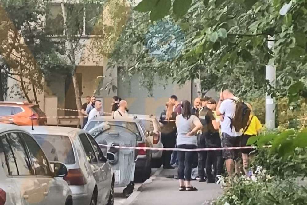 У Києві одразу дві дитини випали з багатоповерхівки і загинули (відео)