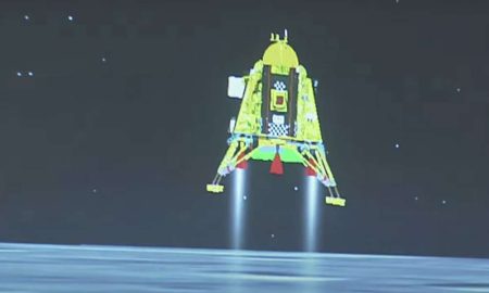 Космічний апарат Індії успішно здійснив посадку на Місяць