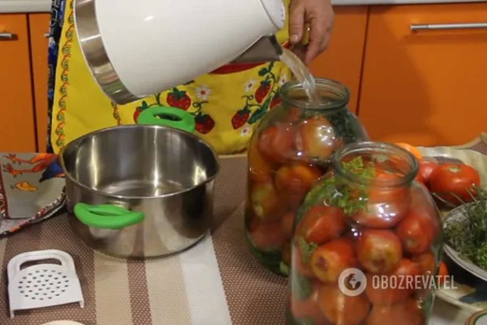 Малосольні помідори швидкого приготування 7