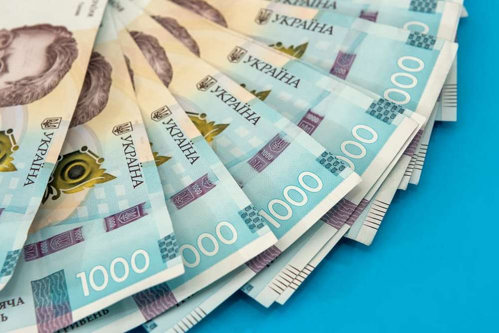 Скільки потрібно заробляти, щоб мати пенсію 10 тисяч гривень і більше