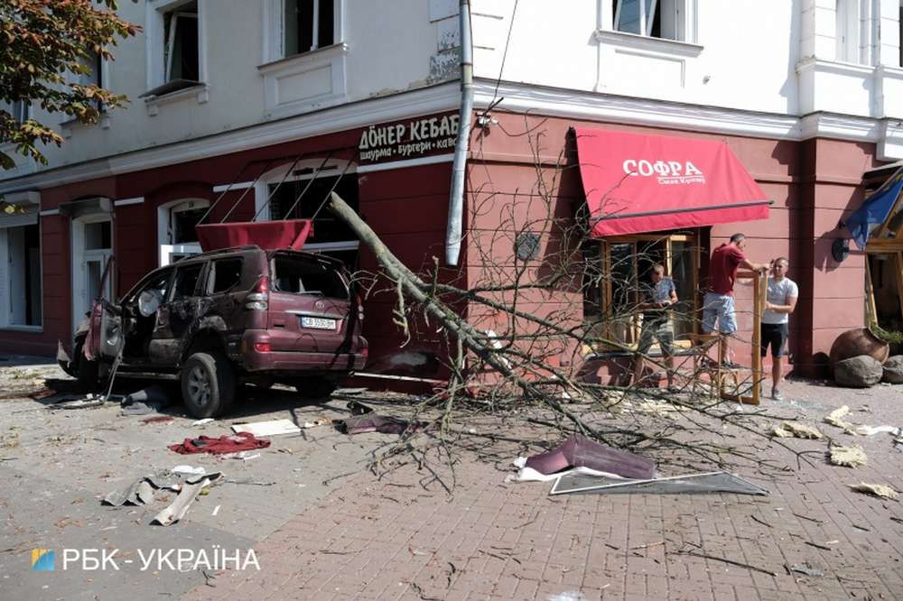 Центр Чернігова після російського удару 19 серпня – як виглядає місто (фото) 10