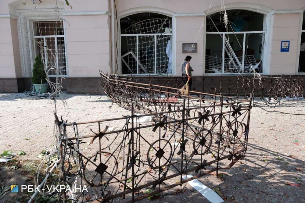 Центр Чернігова після російського удару 19 серпня – як виглядає місто (фото) 8