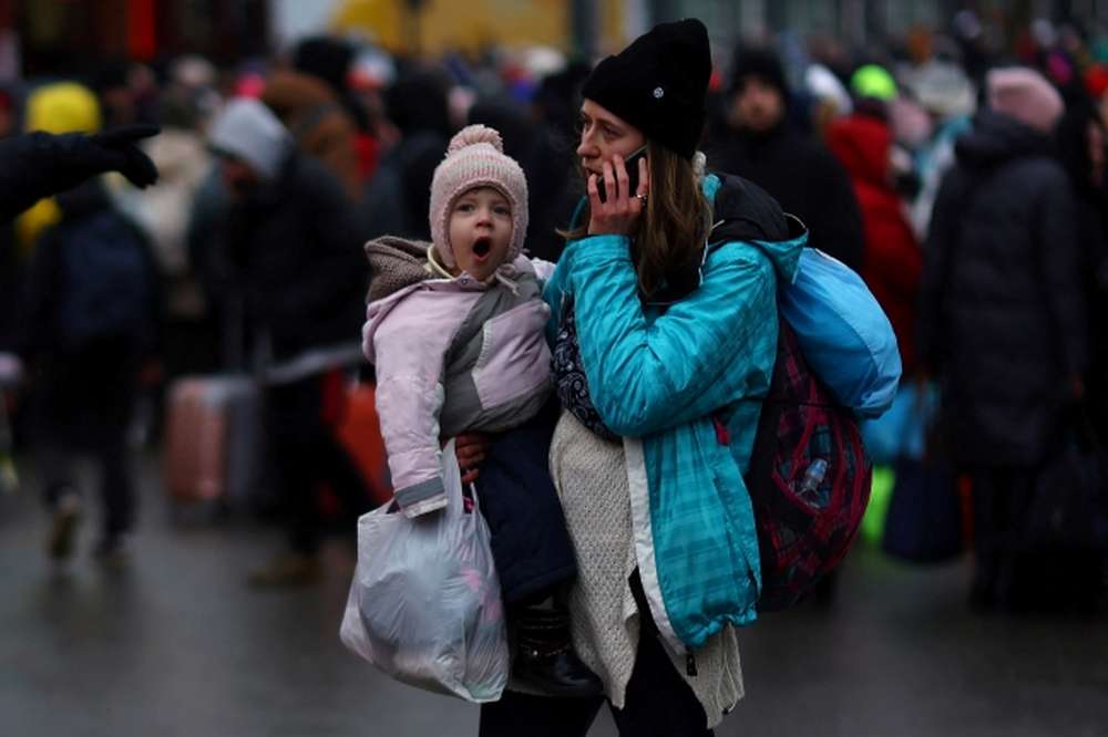 Виплати біженцям на дорогу додому – які країни допомагатимуть українцям повернутися