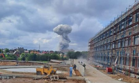 Під Москвою вибухнув завод, який виробляє техніку для армії рф: відео моменту і все, що відомо