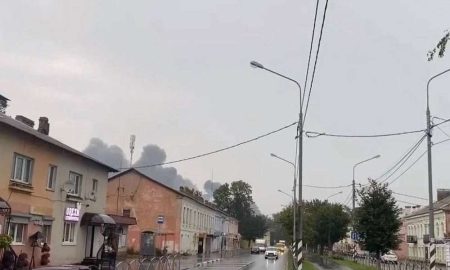 "Спалахнула стоянка літаків": росіяни заявили про атаку на аеродром в Новгородській області