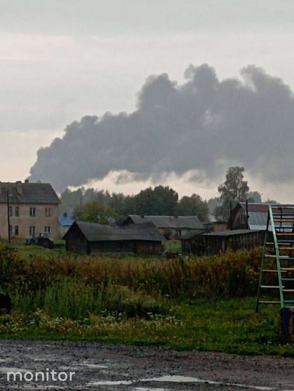 Росіяни заявили про атаку на аеродром в Новгородській області: що відомо