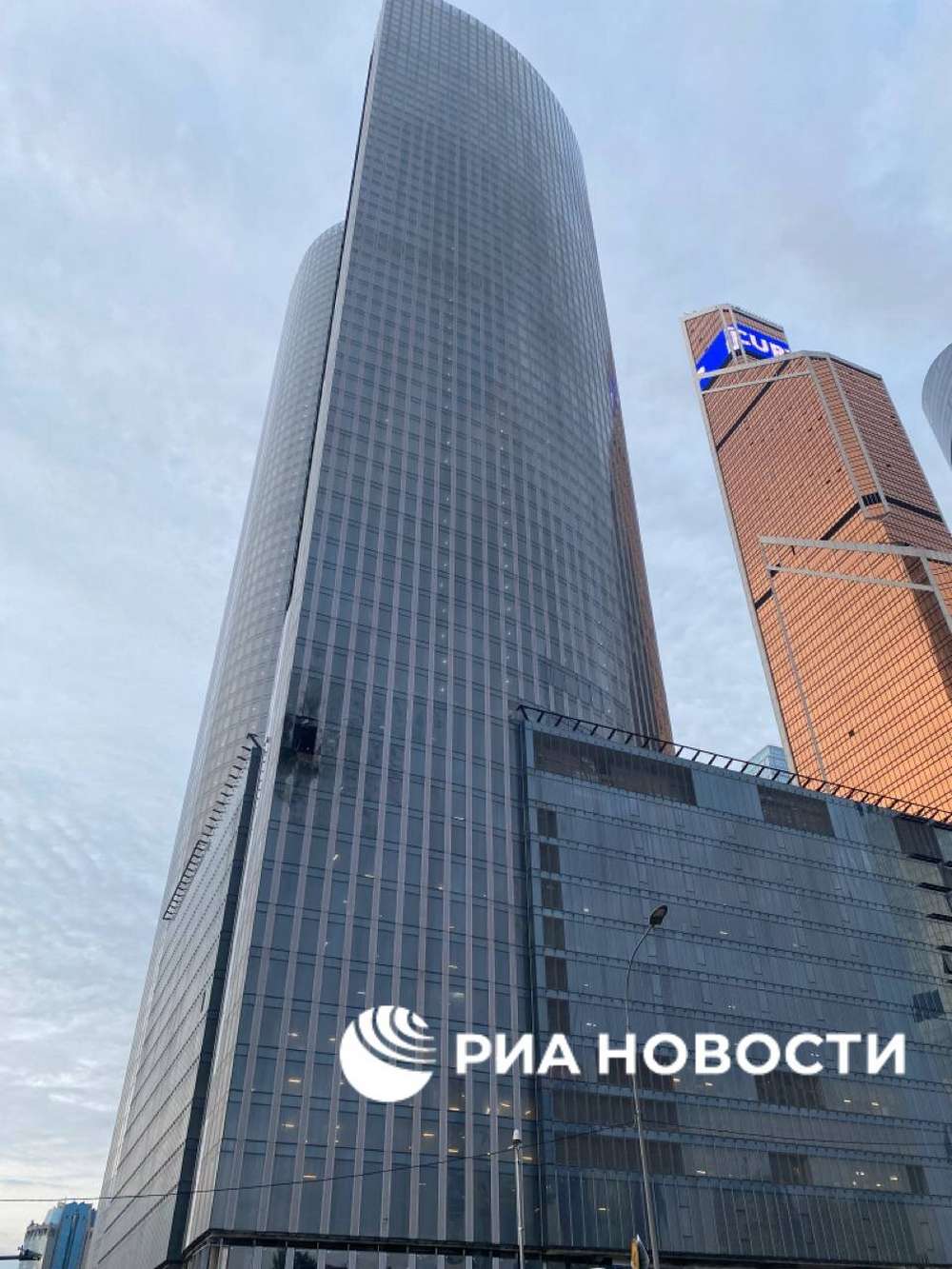 Москву атакували безпілотники 23 серпня знову: влучили у «Москва-Сіті» (фото, відео)