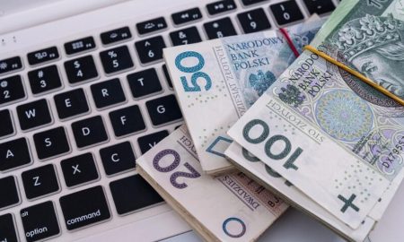 Українські біженці у Польщі можуть отримати нові виплати – хто і у яких містах може подати заявку