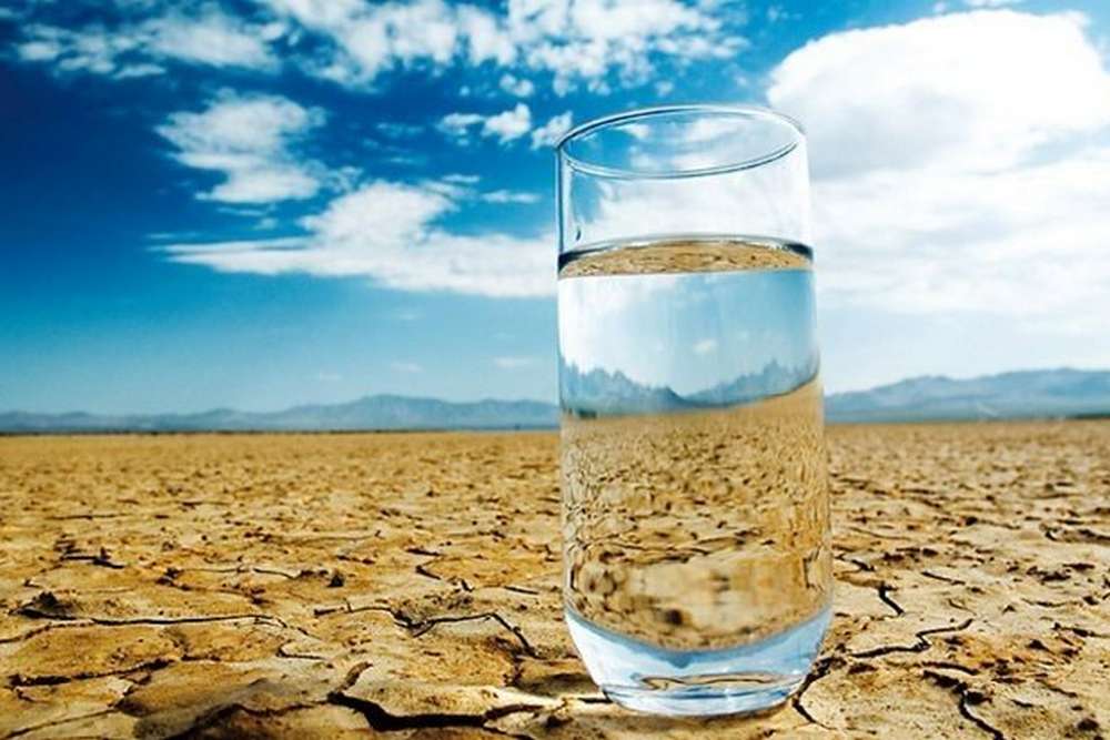 Вода продовжує марно витікати – через підрив Каховської ГЕС Україна втратила річний запас питної води