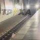 У Харкові молодик стрибнув під потяг у метро у всіх на очах (відео)