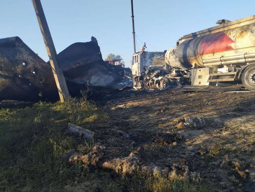Ворог масовано атакував Одещину в ніч на 3 серпня: є постраждалі, виникли пожежі – що відомо