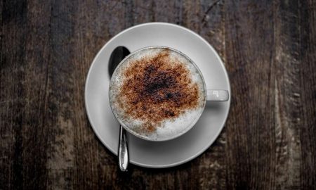 Що додати в каву для аромату, смаку і користі – 7 варіантів