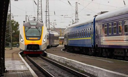 Вперше за 18 років сьогодні рушив потяг до Варшави через Львів і Франківськ (фото, відео)