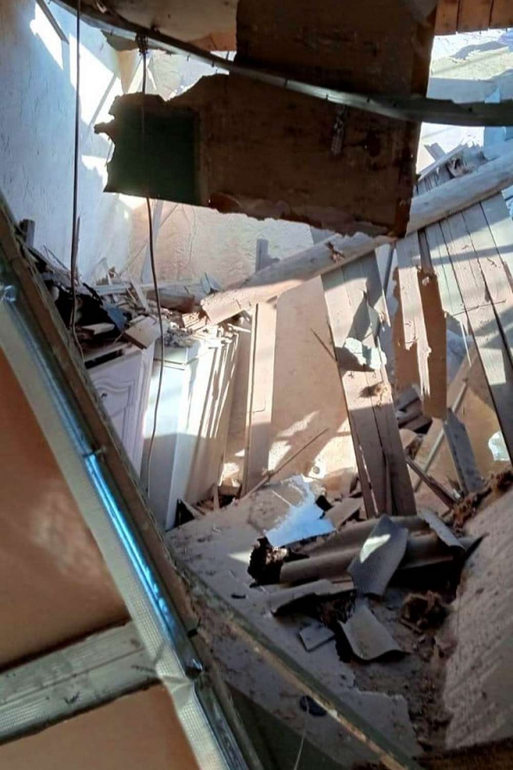 У Бериславі знайшли тіло жінки під завалами будинку, куди окупанти вдарили 19 жовтня8