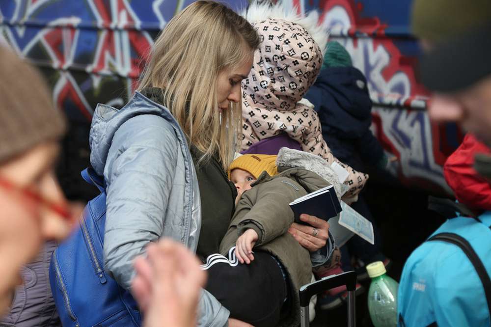 Українським біженцям у Німеччині хочуть обмежити пільги