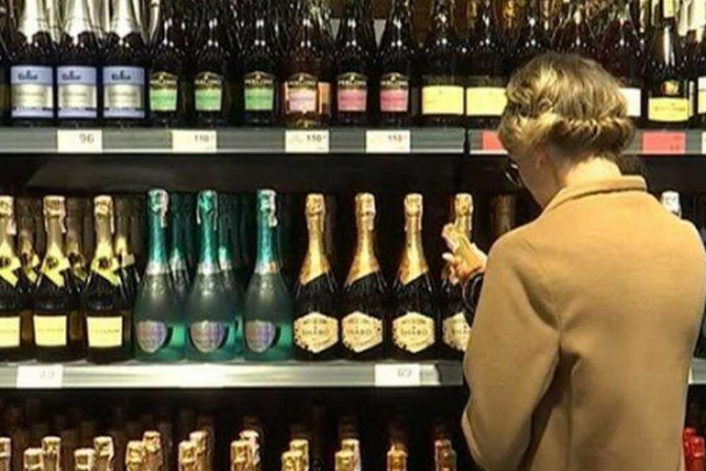 В Україні хочуть штрафувати за назви «коньяк» і «шампанське»