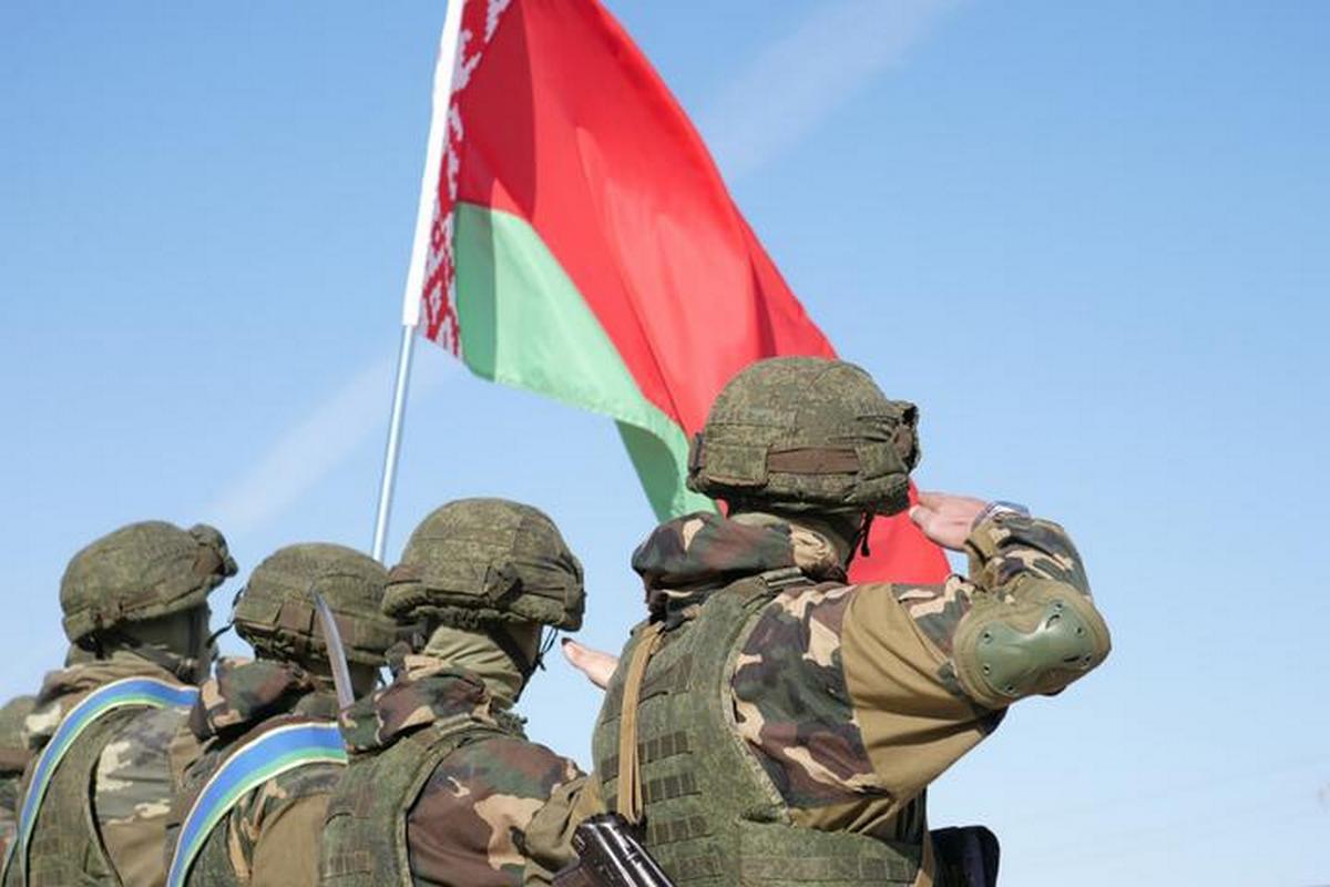 Лукашенко підняв армію