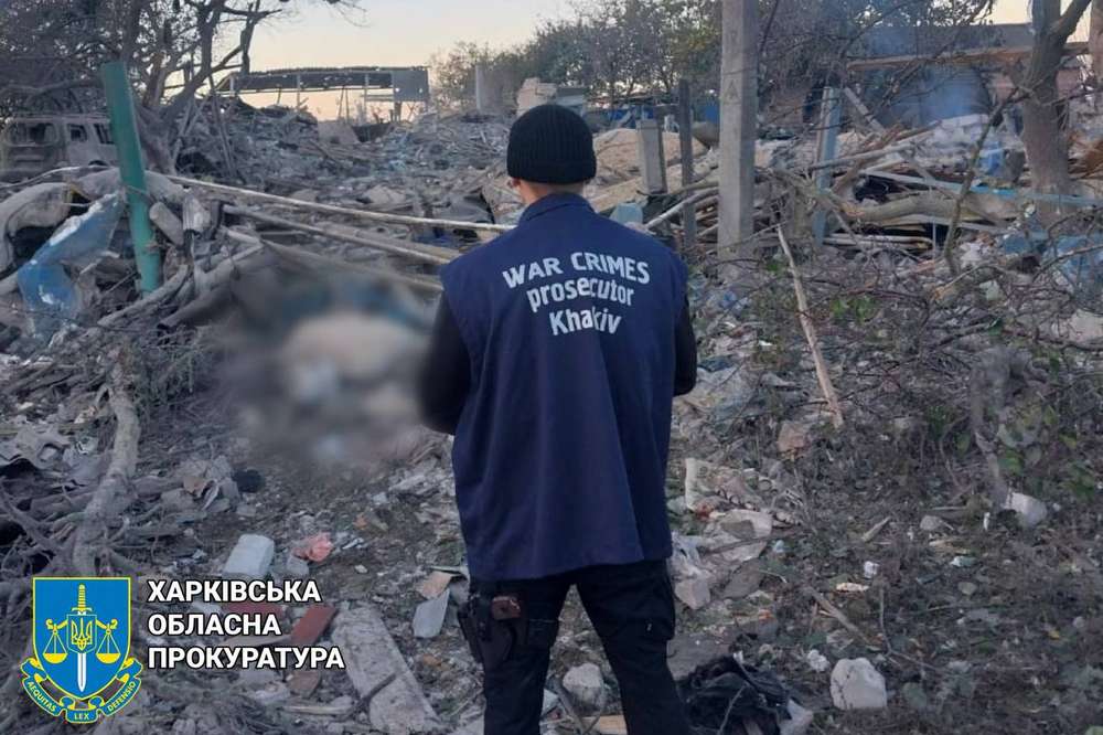 Росіяни скинули бомбу на будинок в Ізюмському районі: є загиблі