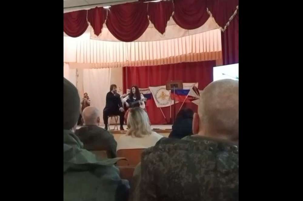 Російська співачка вирушила до кобзона разом з 25 окупантами